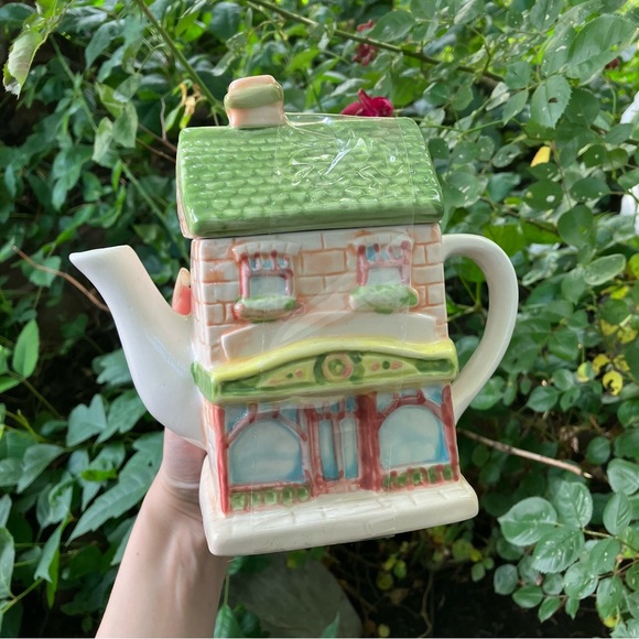 ANTIQUE DOLLHOUSE TEA POT - Picture 3 of 11